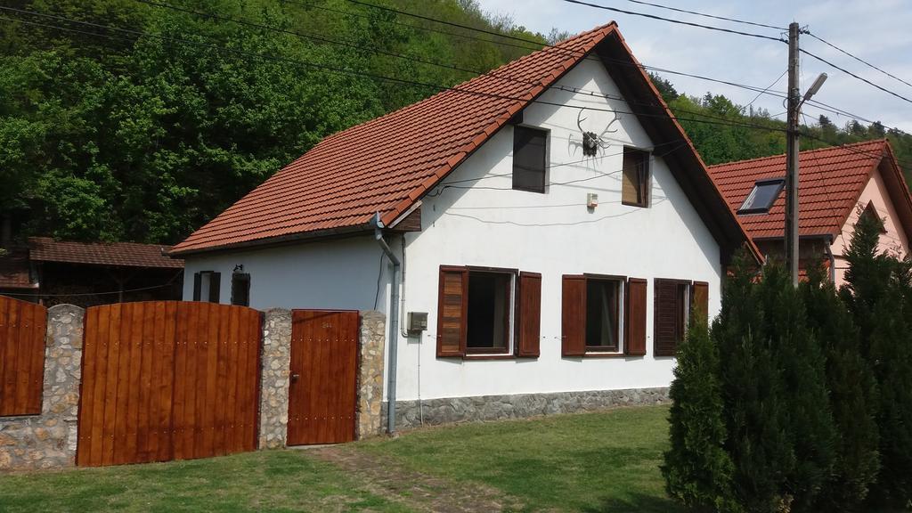 Casa Sasca Montana Villa Buitenkant foto